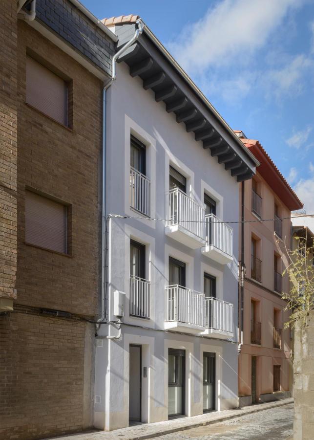 Apartamentos La Muralla De Jaca Exterior photo